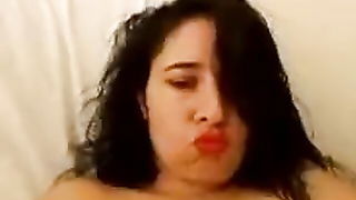Turkish MILF plump lips solo uncensored
