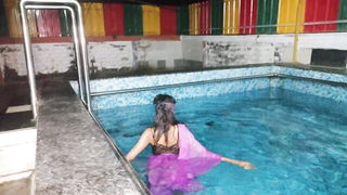 Hotty Disha wet saree tease free porn
