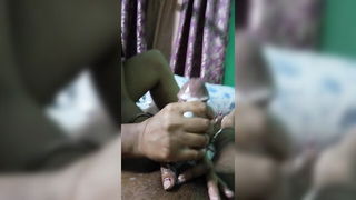Indian housewife messy handjob cumshot porn online
